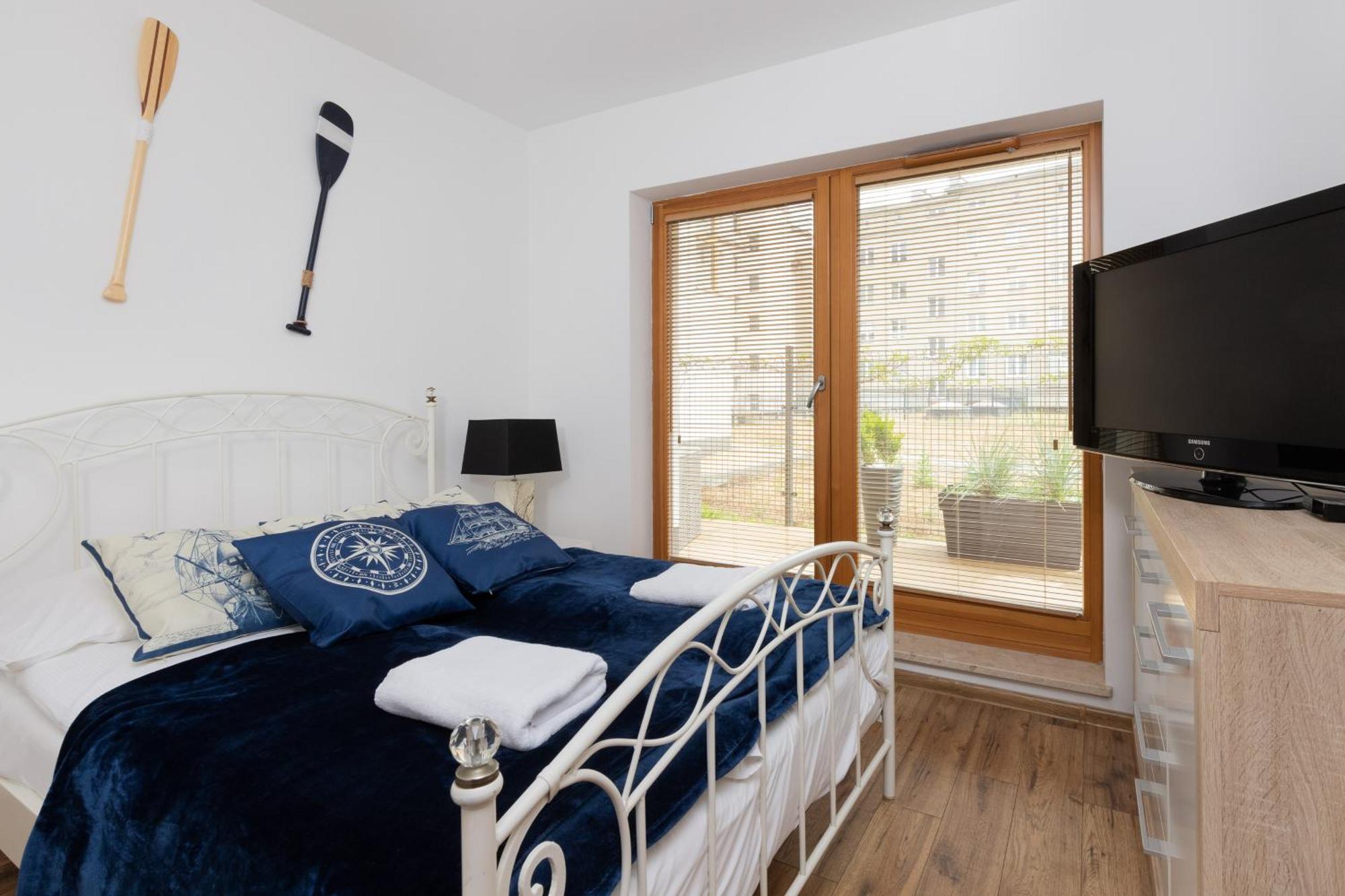 Batorego 7 Apartament With Terrace & Parking Downtown Gdynia By Renters Buitenkant foto