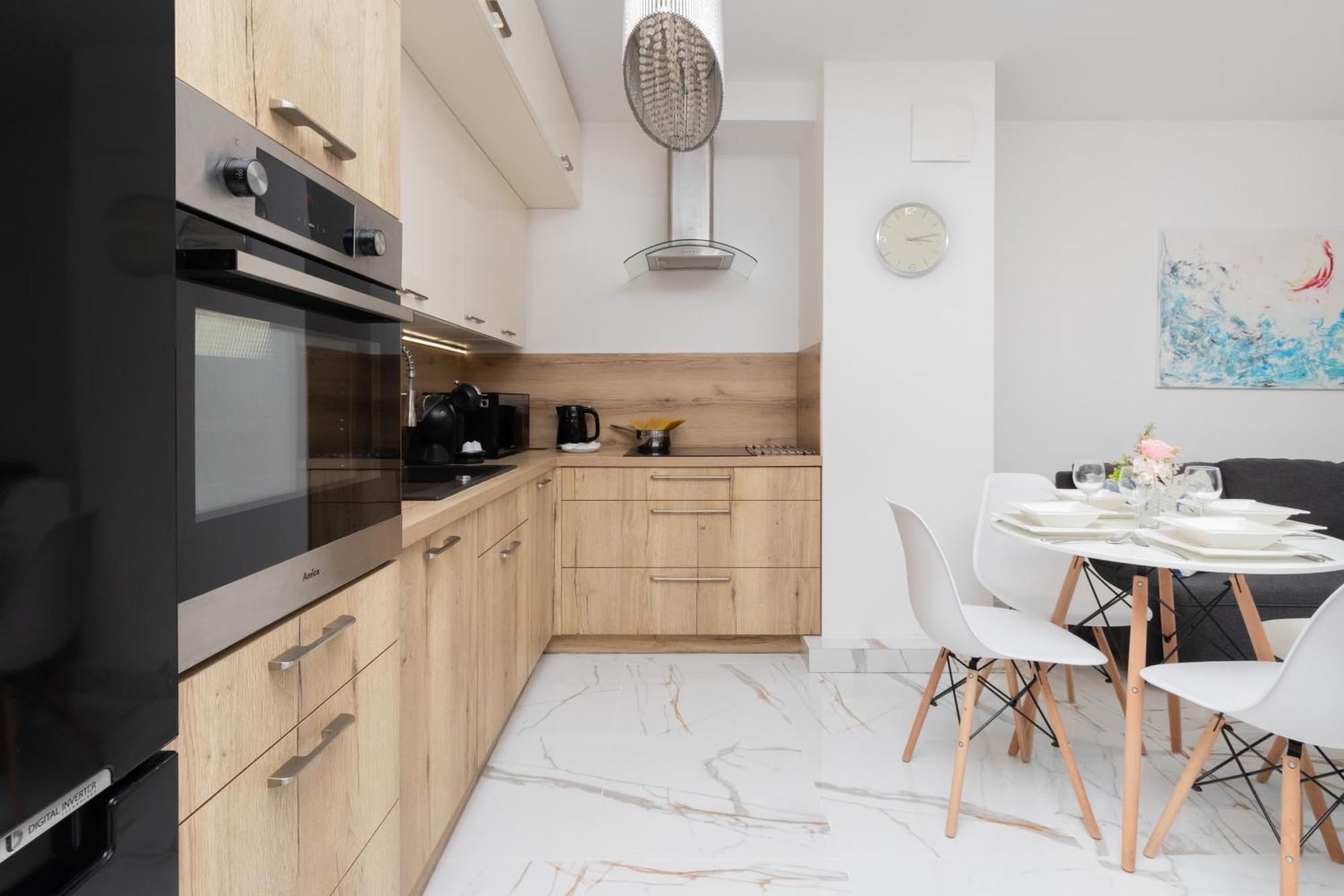Batorego 7 Apartament With Terrace & Parking Downtown Gdynia By Renters Buitenkant foto